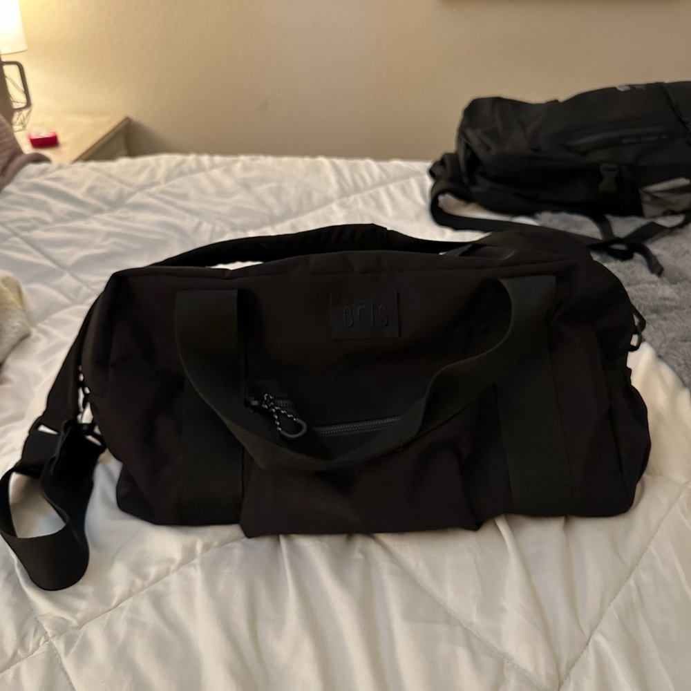 Beis the sport duffle